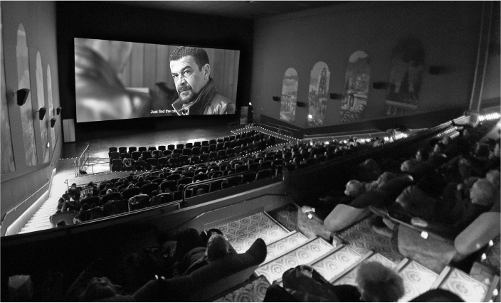 SVETLO SLOBODE IZ FILMSKOG MRAKA