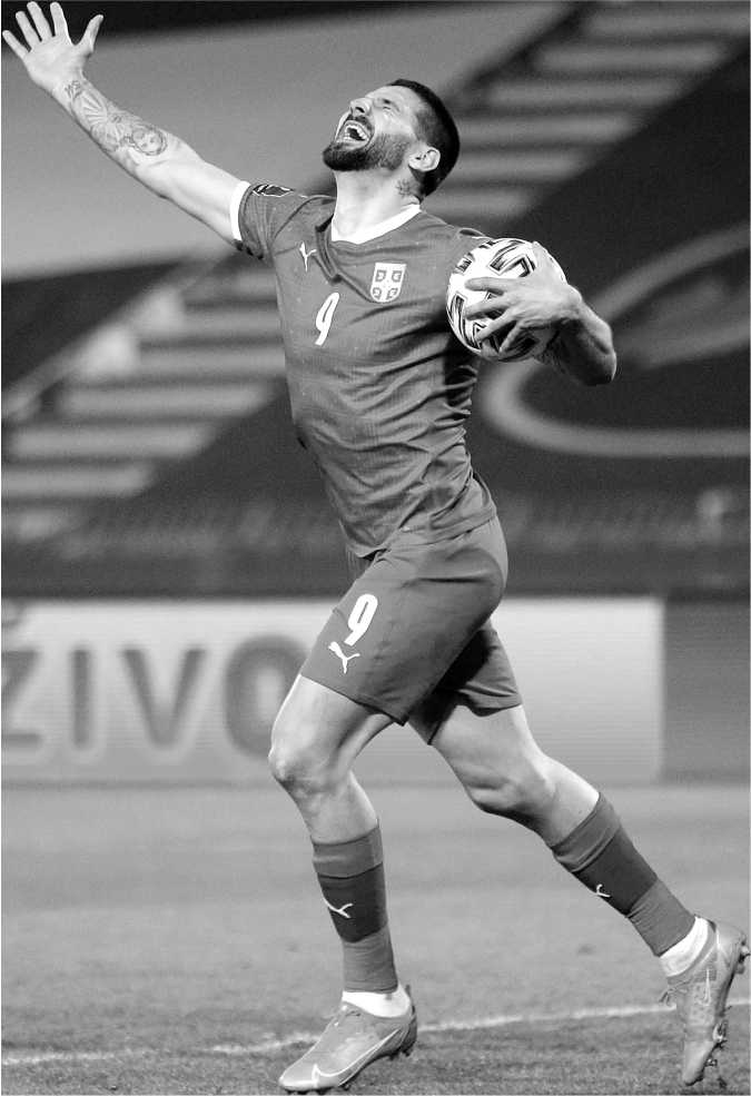 ALEKSANDAR MITROVIĆ ISPISUJE NOVU ISTORIJU SRPSKOG FUDBALA
